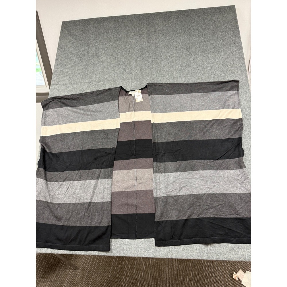 Weekend Suzanne Betro Stripe Kimono Cardigan Grey Black Plus Size 3X/4X U9603012